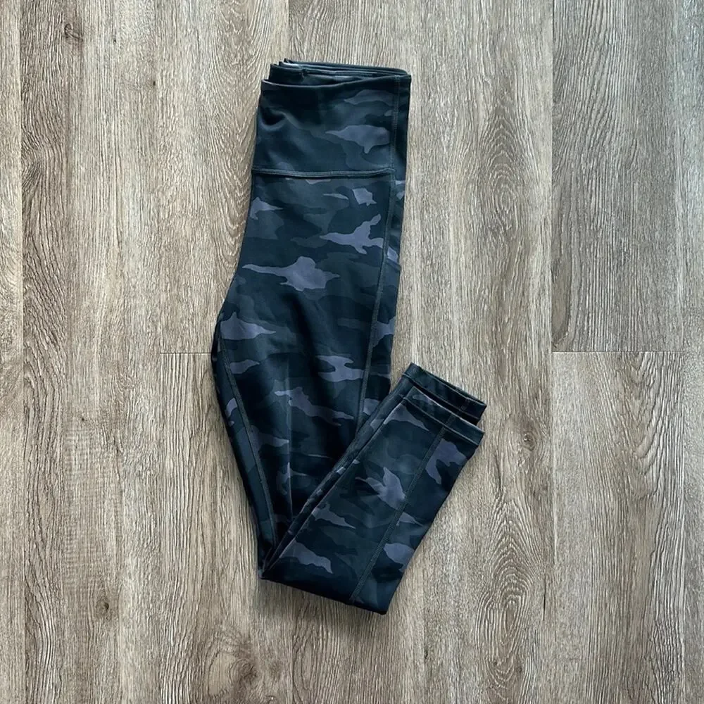 Athleta Ultimate Camo 7/8 Tights‎ Size Small Black Compression Leggings